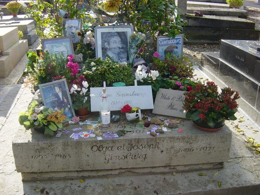 La tomba di Serge Gainsbourg visitata da Giulia Depentor per il volume “Qui giace un poeta”
