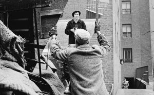 Vivian Maier, Self-Portrait, 1955. Courtesy Maloof Collection e Howard Greenberg Gallery, New York. © Estate of Vivian Maier