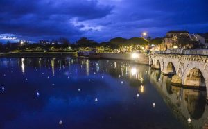 208, l'installazione al Ponte di Tiberio di Rimini di Gio Tirotto © Riccardo Gallini /GRPhoto