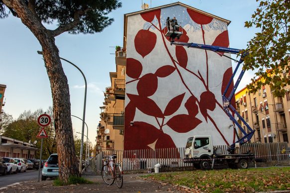 Roma, l'opera dello street artist Tellas nel Largo delle Terme Gordiane. Photo credits © Luisa Fabriziani