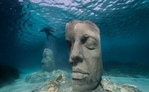 Cannes, underwater museum, credit @jasondecairestaylor