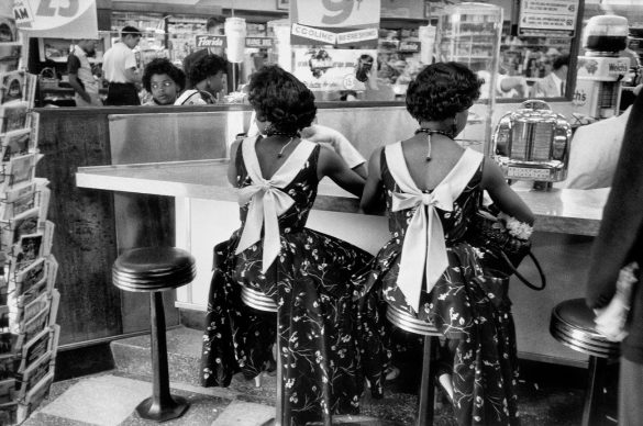 New York City, 1955. © Elliott Erwitt / Magnum Photos/ Contrasto