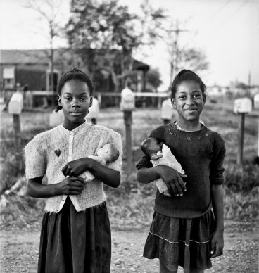 New Orleans, Louisiana, 1947. © Elliott Erwitt / Magnum Photos/ Contrasto