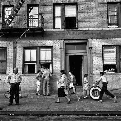 East 108th Street, New York, 28 settembre 1959 © Vivian Maier