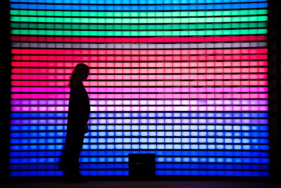 Felipe Prado, Picto Sender Machine, 2018. Steel, plexiglass, LED strips, wires, Kinect camera 400 x 400 cm. Courtesy the artist and Light Art Collection. Photo © Riyadh Art 2021