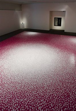 Sakura Shibefuru - Falling cherry petals - salt 2021 © 2021 Motoi Yamamoto