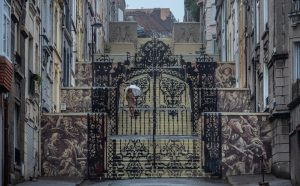 ©Aruallan. Borondo PASSAGE. Acylics on wall, Boulogne sur Mer (FR), 2020