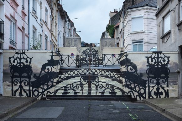 Borondo, PASSAGE. Acrylics on wall, Boulogne sur Mer (FR), 2020 © Aruallan