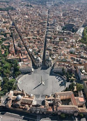 Una veduta di Piazza del Popolo, tratta dal libro Roma dall’alto (Jaca Book, 2021)