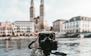 Photo by Claudio Schwarz @purzlbaum on Unsplash