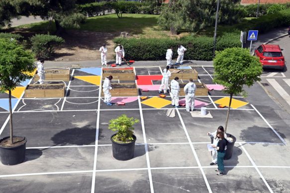 Serena Confalonieri transforma antigo estacionamento em Milão em parque  urbano